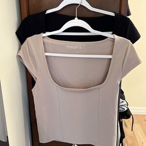 2 Abercrombie short sleeve tops —black and tan